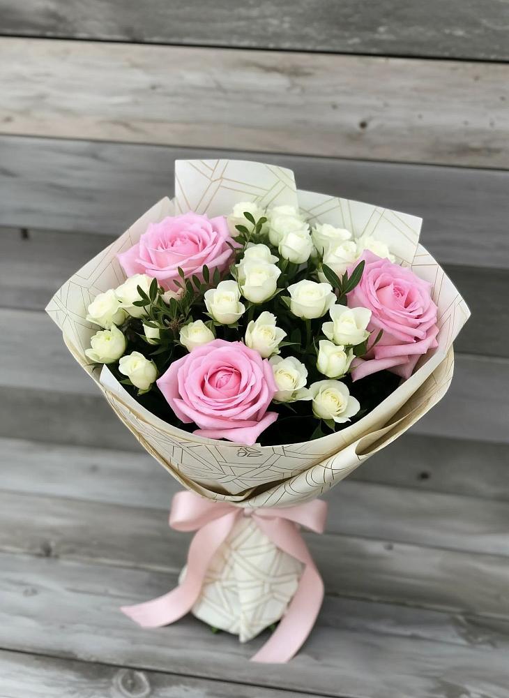 Букет цветов из: Розы в Вялки