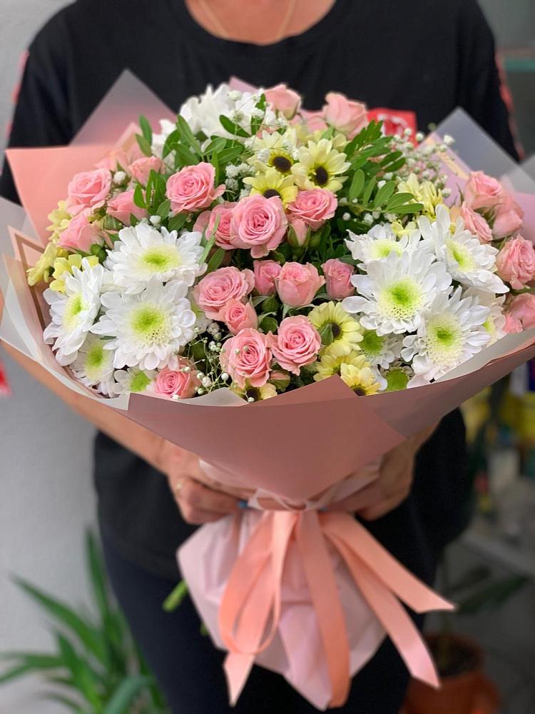 Букет цветов из: Розы и Хризантемы в Вялки