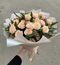 Букет Кремовые розы Латте в Вялки