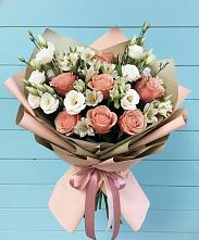 Букет цветов из:  Розы, Альстромерии и Лизиантусы в Вялки