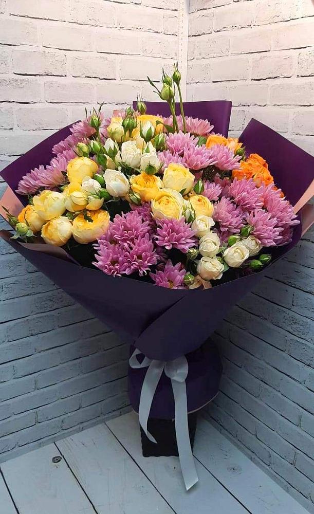 Букет цветов из: Хризантемы и Розы в Вялки