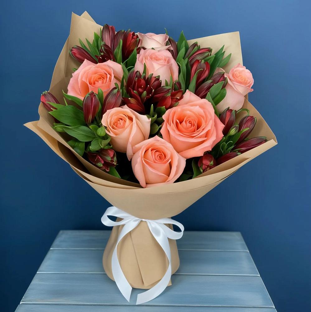 Букет цветов из: Розы и Альстромерии в Вялки