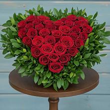 Цветочная композиция из Розы в виде сердца #REPLACE_PRED# Вялки