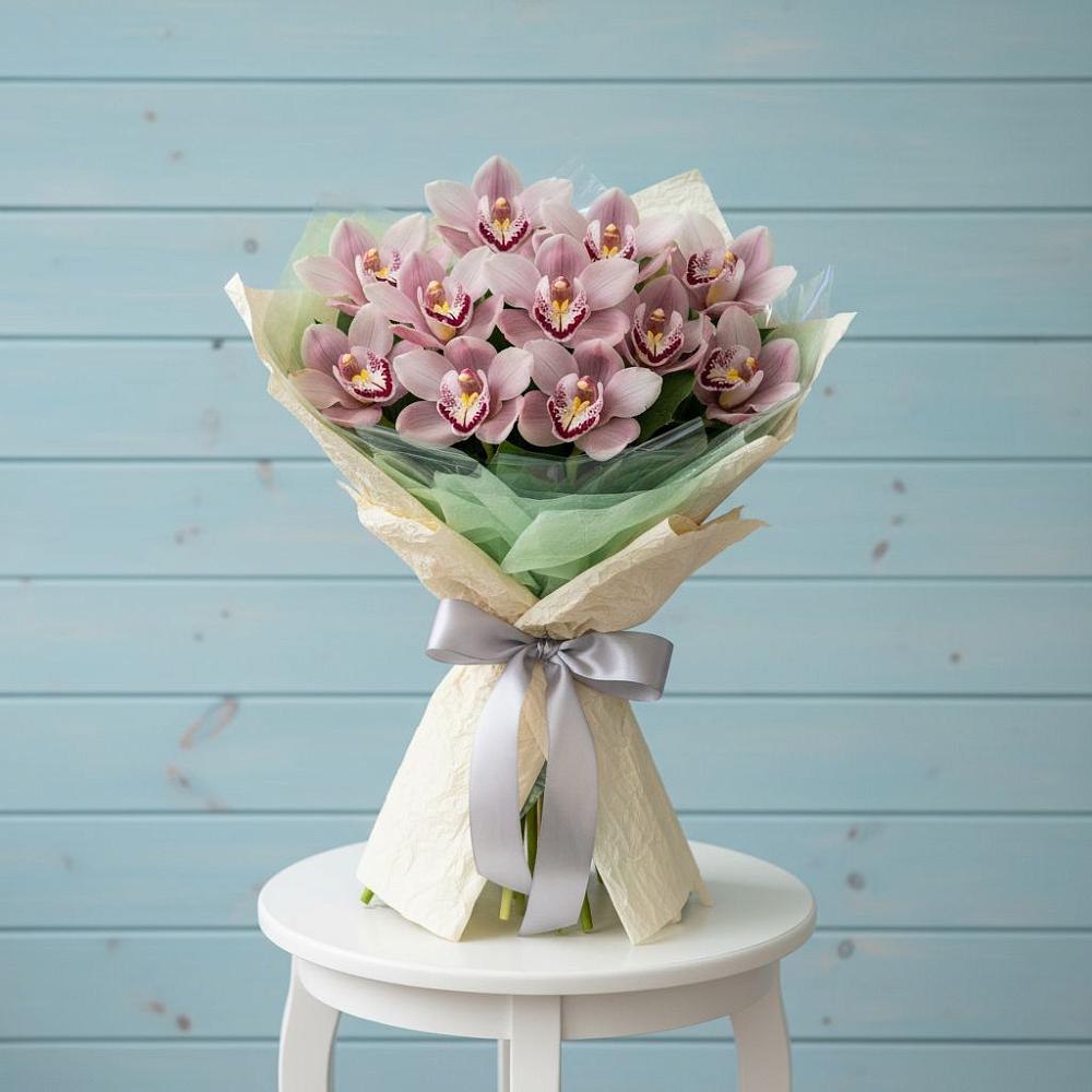 Букет цветов из: Орхидеи и Розы в Вялки