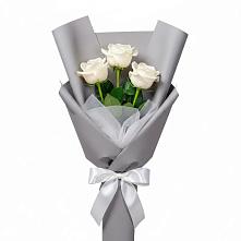 Букет 3 белые розы в Вялки