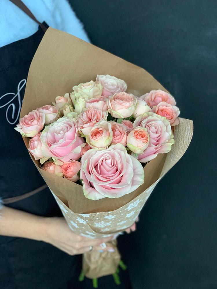 Букет цветов из: Хризантемы и Розы в Вялки