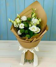 Букет цветов из:  Хризантемы и Лизиантусы в Вялки