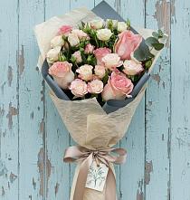Букет цветов из:  Розы в Вялки