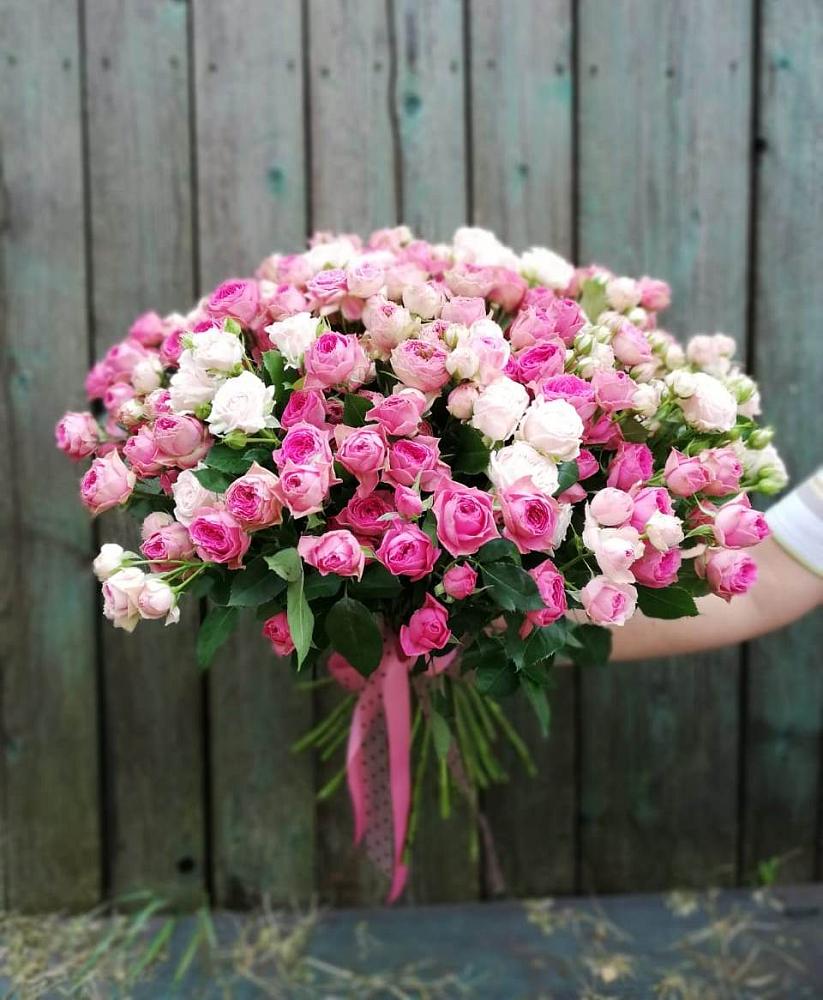 Букет Розовые кустовые розы Натали и Лав Лидия в Вялки