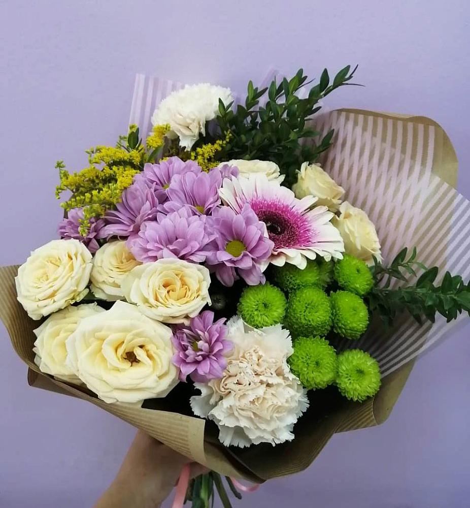 Букет цветов из: Хризантемы, Розы, Гвоздики и Герберы в Вялки