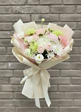 Букет цветов из:  Гвоздики, Розы, Лизиантусы и Хризантемы #REPLACE_PRED# Вялки