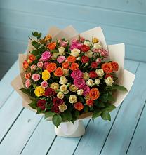Букет Микс из разноцветных кустовых роз в Вялки