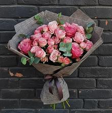 Букет цветов из:  Розы в Вялки